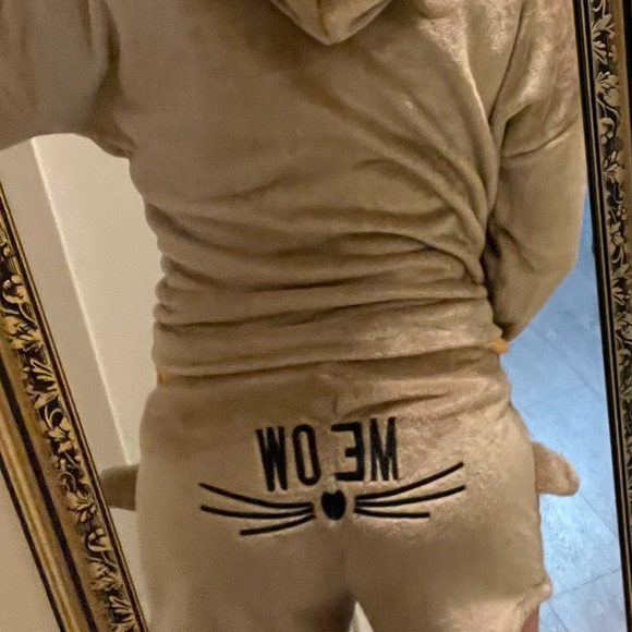 Brand new MEOW plushy comfy cozy lounge set. 🐱BLUE! ✨ - Picture 15 of 16